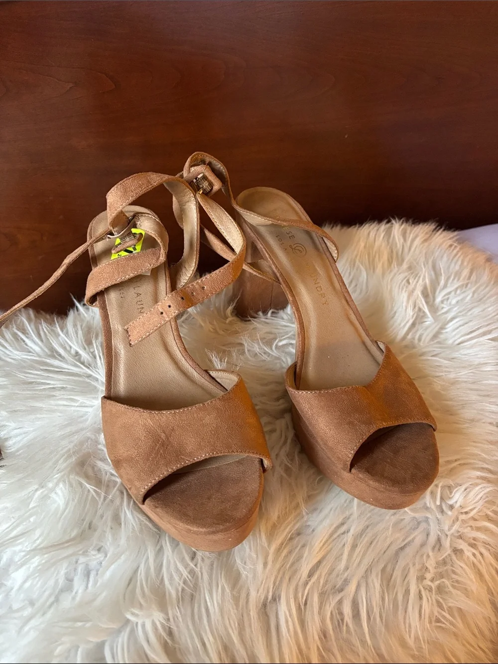 Chinese Laundry Suede Platform Sandals in Tan Size 9.5